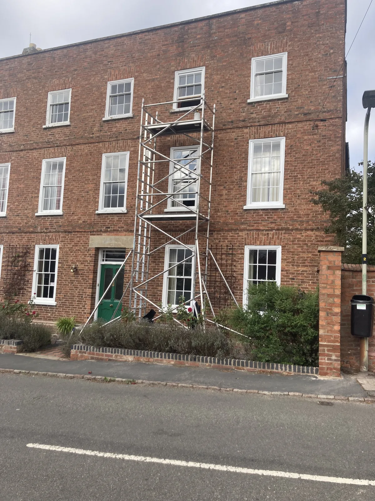 Georgian sash window before restoration